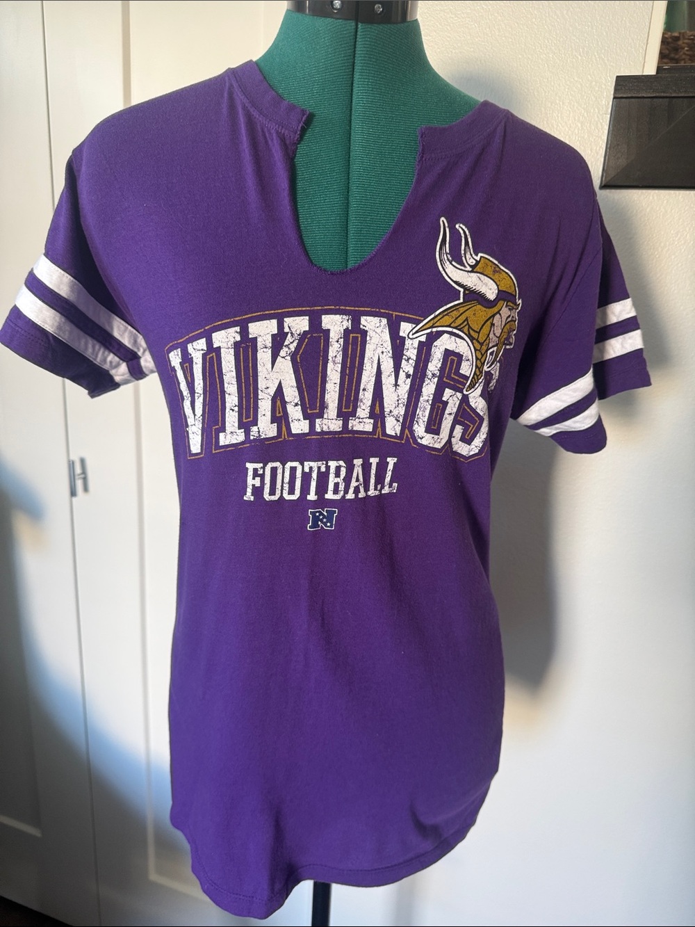Women’s Purple Vikings Football Short Sleeve Tee